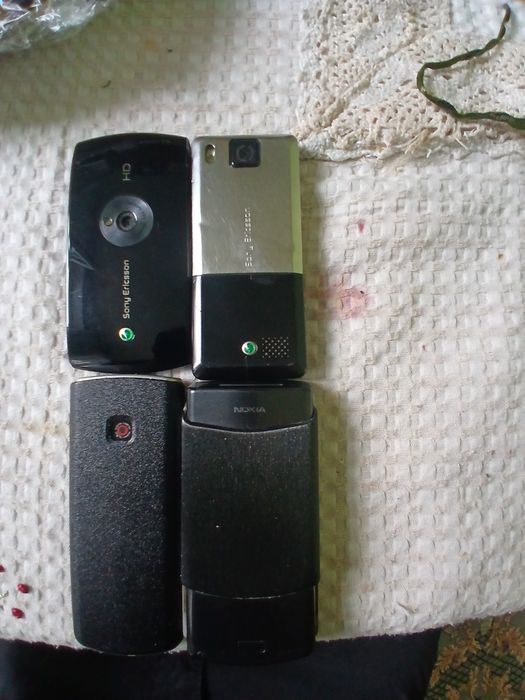 Telefonlar sotiladi