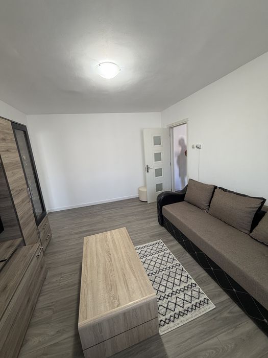 Inchiriez/vand apartament cu 2 camere