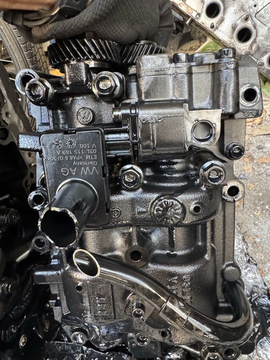 Помпа балансиращи валове за Ауди A4 , A5 ,A6,Q5