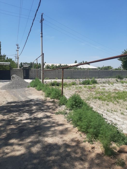 Furqat tumanida 10 sotik yer sotiladi