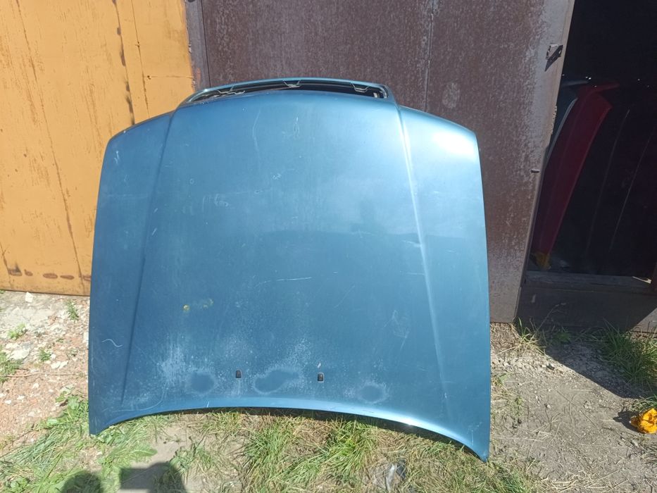 Капот Ауди 100 С4