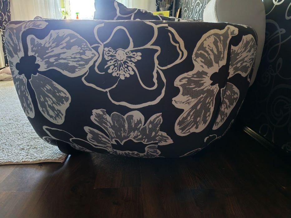 Set Canapea fotolii și masa  negociabil