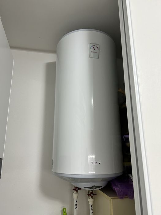 Vand Boiler de100 L  aproape nou!