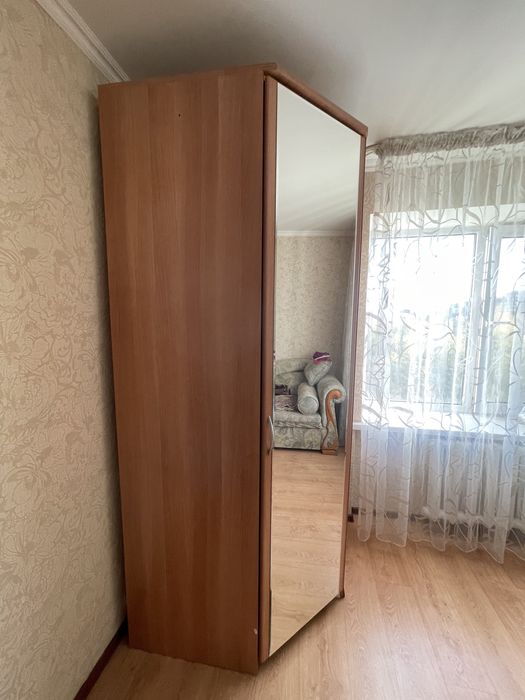 Шкаф угловой