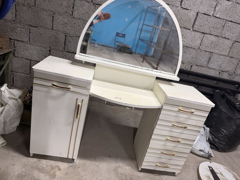 Б/у мебель в спальню