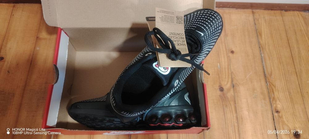 Дамски NIKE AIR MAX DN в черно и червено  37.5 номер  23.5см е стелкат