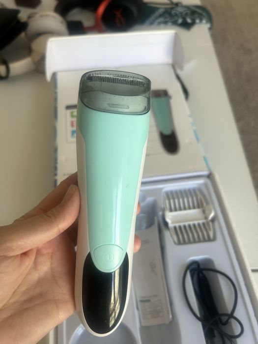 Машинка для стрижки волос.