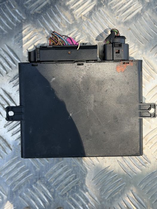 KESSY Модул за VW Phaeton / Touareg – 3D0 909 135 J (Siemens VDO)