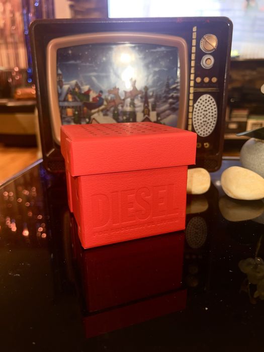 DIESEL часовник с гаранция и сертификат