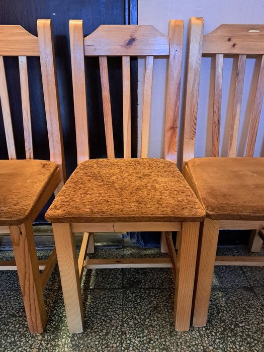 Столове дървени  4бр