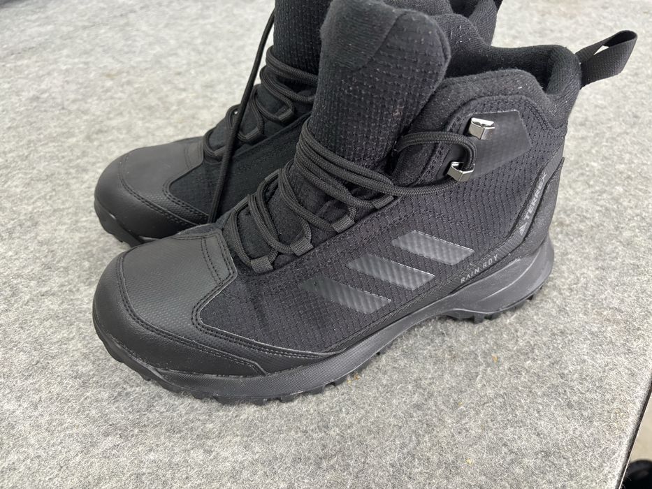 мъжки обувки маратонки Adidas terrex rain dry