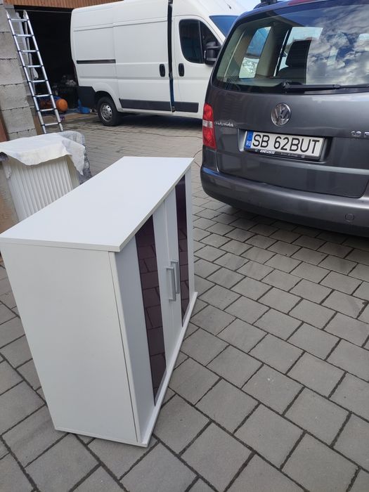 Comoda și noptiere in stare bună