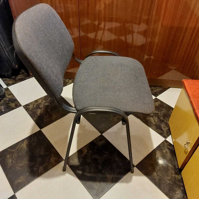 офис стол за посетители