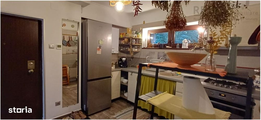 Apartament cochet,2 camere, ,cu gradina,la casa Ultracentral,Dealul Ce