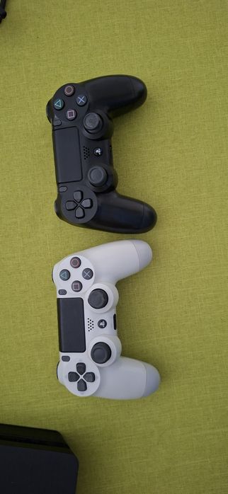 Playstation 4 slim