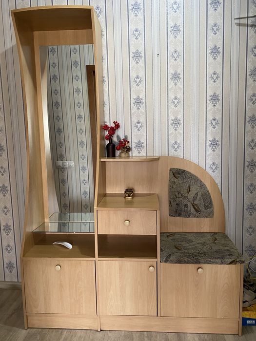 Продам мебель в прихожую