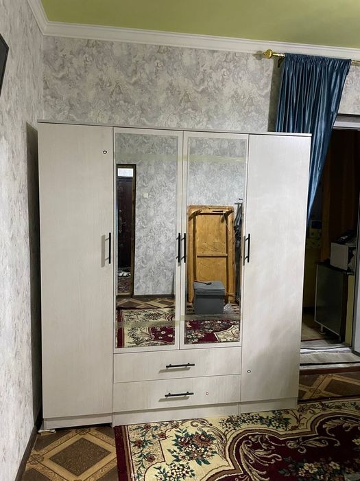 Shkaf sotiladi dastafka ustanovka bepul