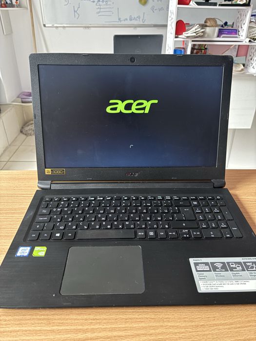 Acer Aspire 3 – БЪРЗ / SSD / 8GB RAM / Отлично състояние