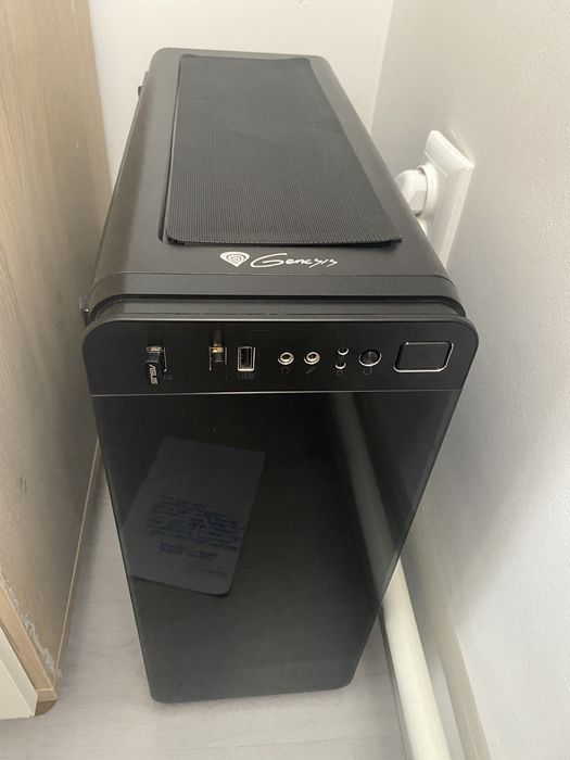 Vand pc in stare foarte buna