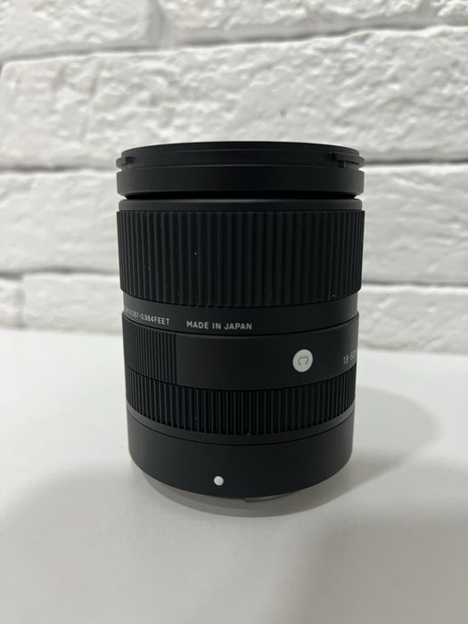 Объектив Sigma 18-50 f2.8