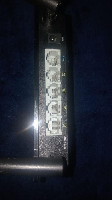 Продам Роутер Asus RT-N11P B1 модель.