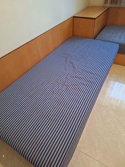 Ъглови легла с матраци 186/80 и ракла