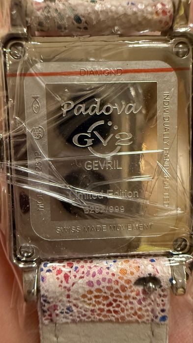 Швейцарски дамски часовник с диаманти Gevril