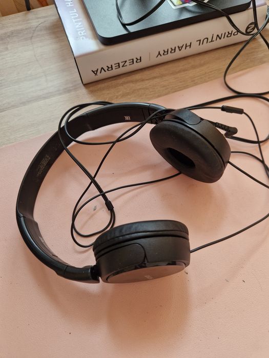 Vand casti sony cu fir