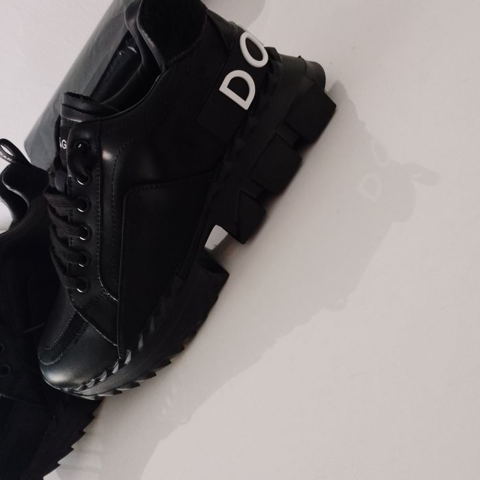 продам новые кросовки