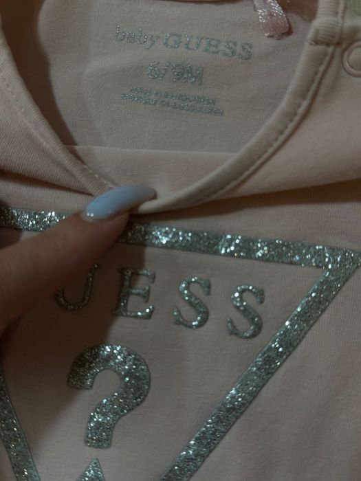 Guess бебешки ромпър