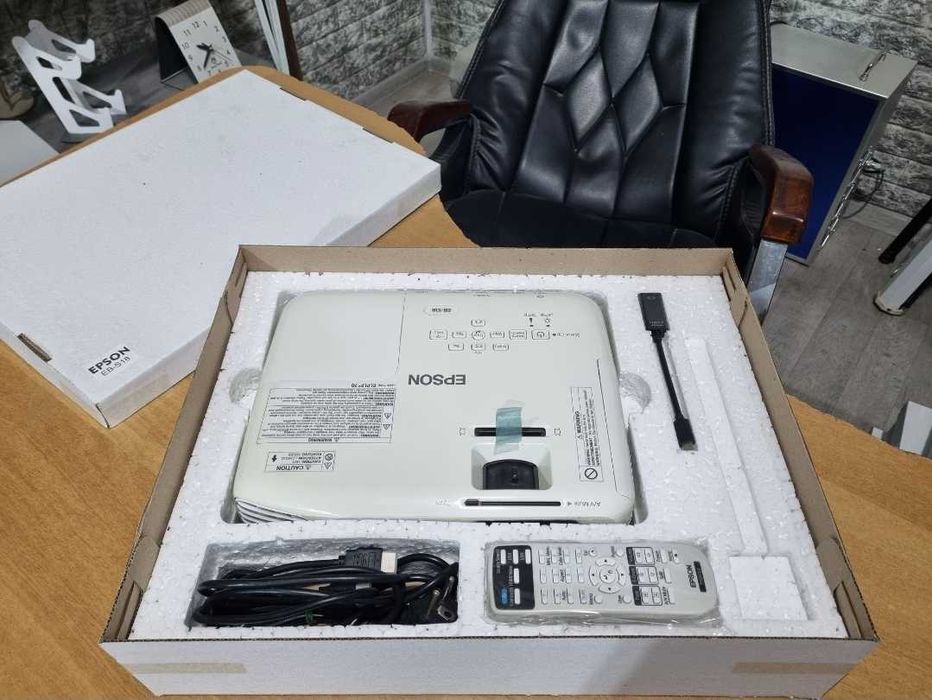 Проектор Epson EB-S350