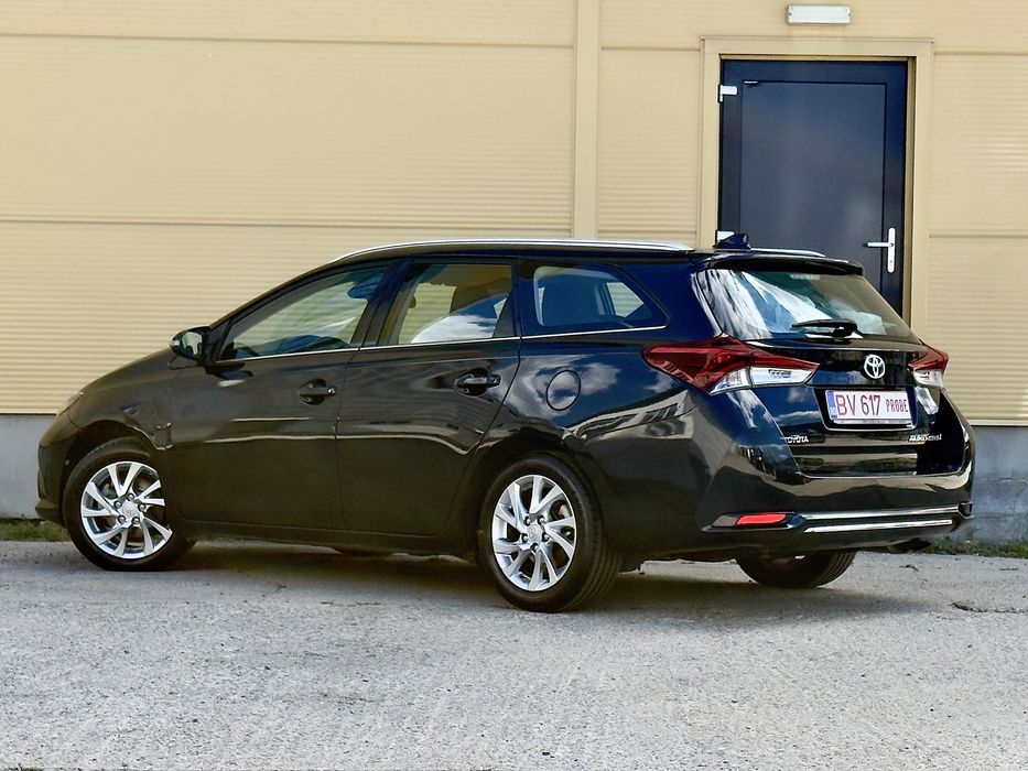 TOYOTA Auris 2016 — imagine 4