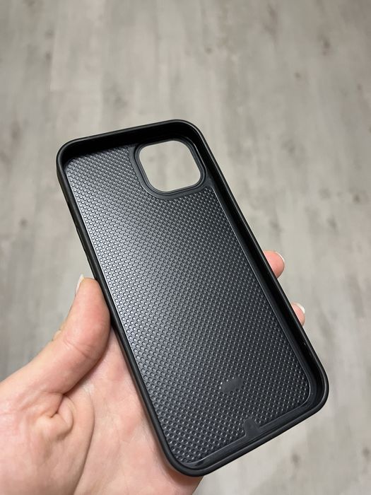 Чехол на iPhone13