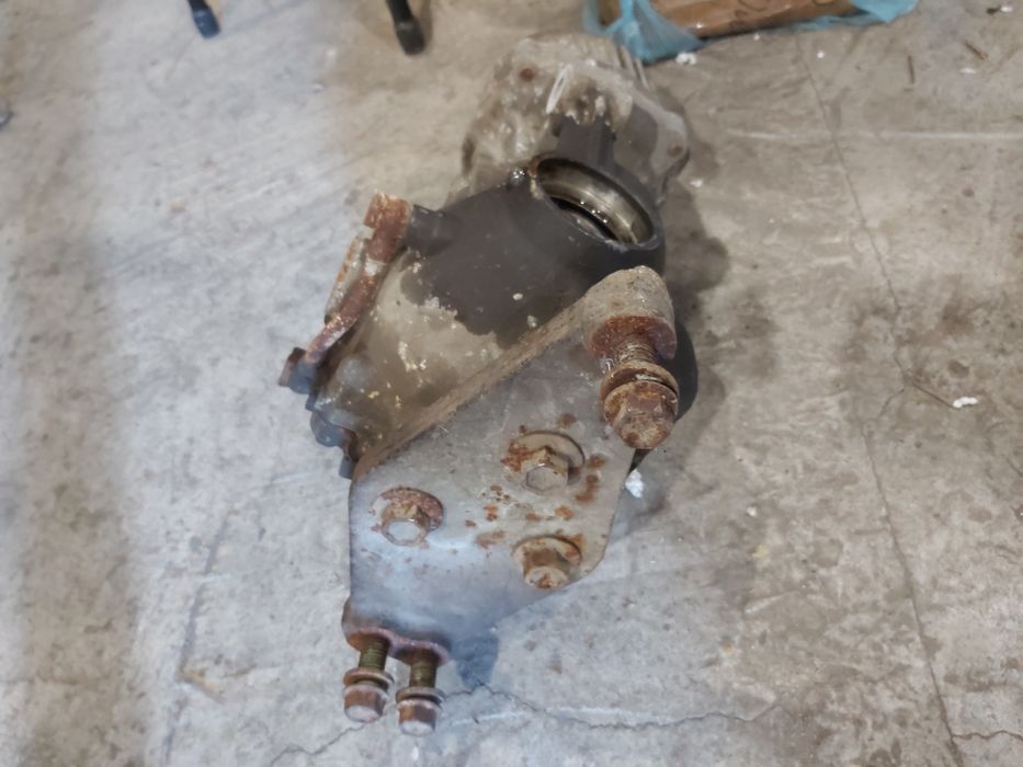 Продам редуктор  задний