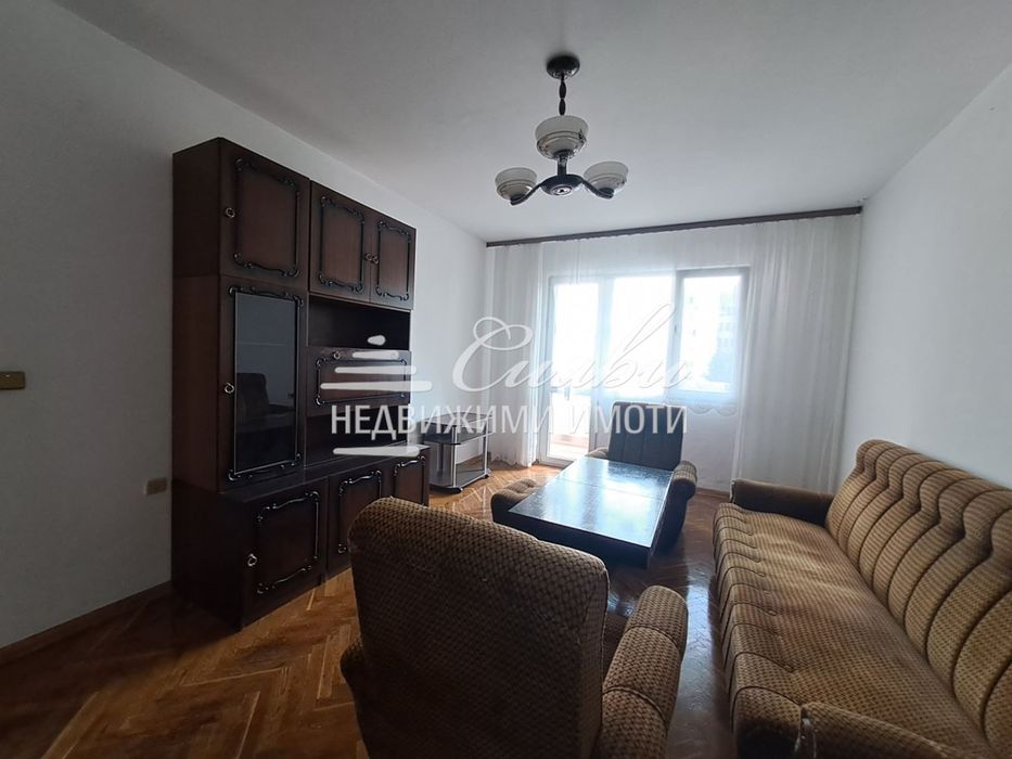 Дава се под наем Двустаен апартамент в Шумен, Добруджански - 65 кв.м за 229.5 € - Снимка #1