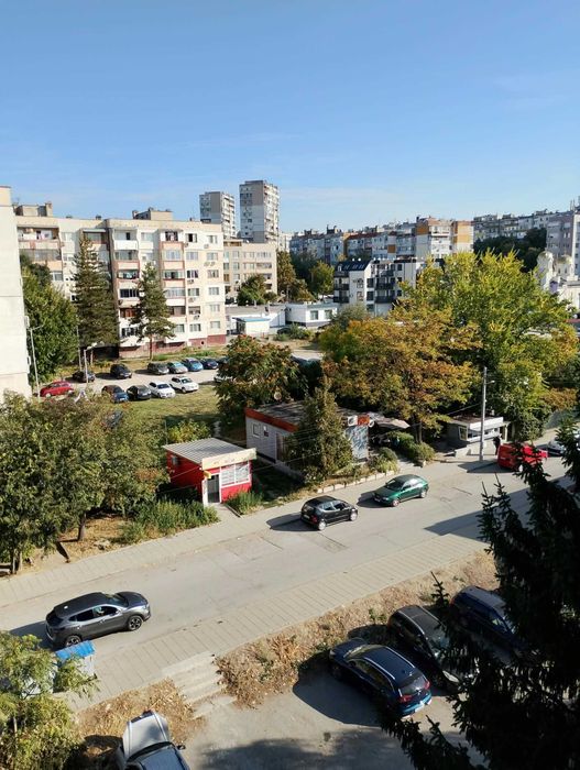 Продава се Тристаен апартамент в Шумен, Център - 77 кв.м за 2078 €/кв.м - Снимка #2
