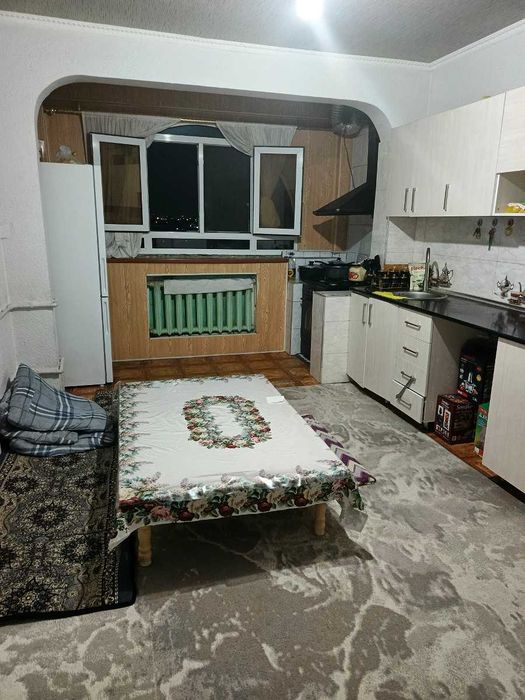 Продам срочно квартиру в Сергелийском районе, мас.Строители/Курувчилар