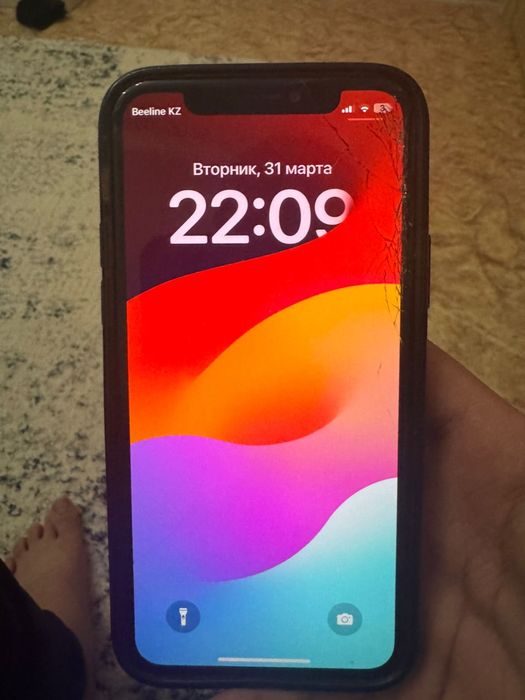 айфон 11про экран трешена уступаю реальнуму покупателю