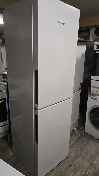 Хладилник с фризер Miele 2m