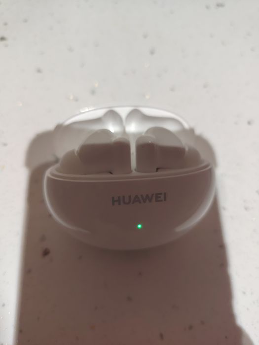 Безжични слушалки Huawei