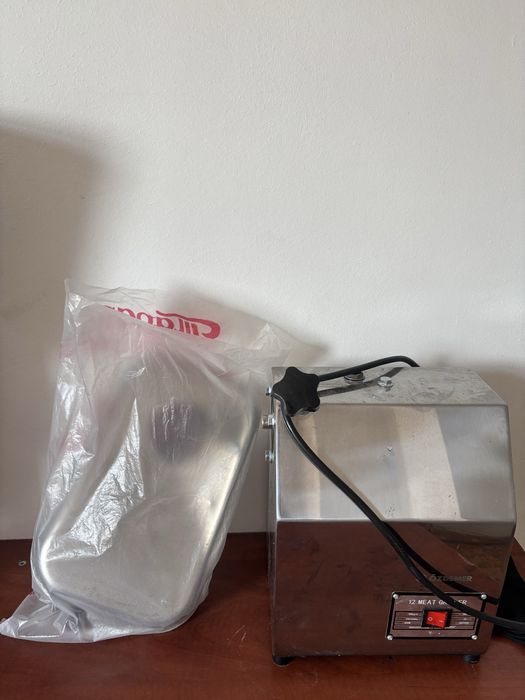 Продается мясорубка