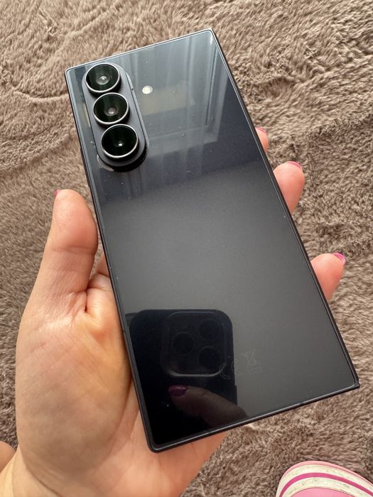 Samsung Z Fold 7, 17 cicluri baterie ,256gb