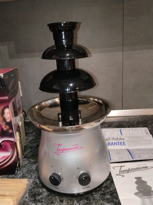 Fântână de ciocolată Russell Hobbs – Temptation