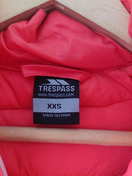 Чисто ново яке TRESPASS