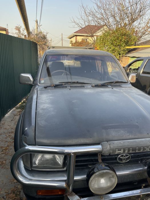 Toyota Hilux Surf 130