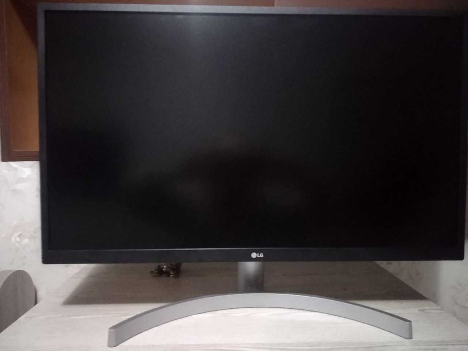 LG UHD Monitor 27UL500
