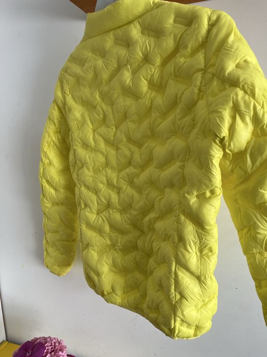 Дамско яке /пухенка в неоново жълто
