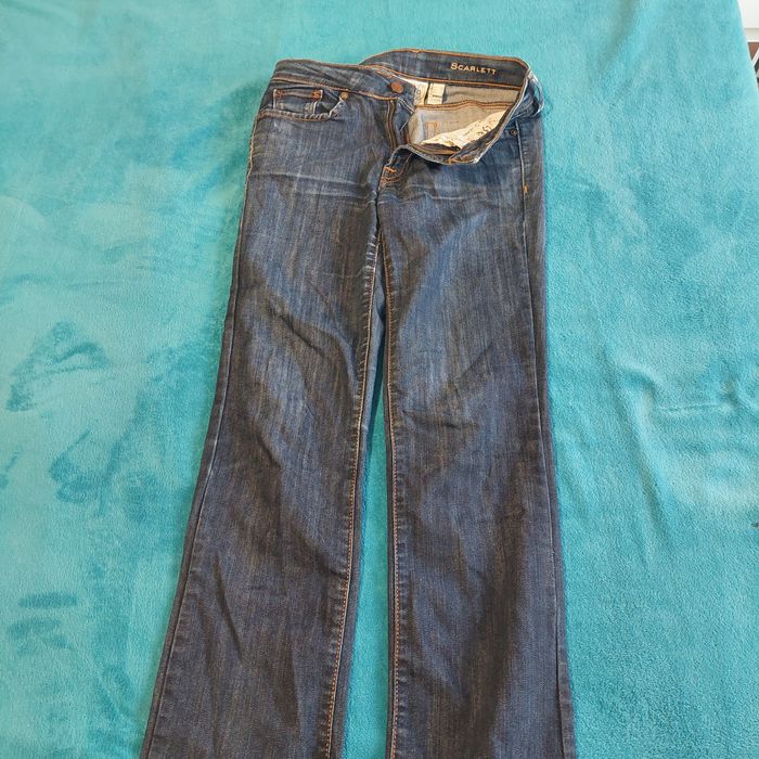 Bluza și blugi fete