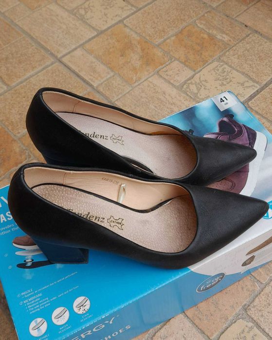 Ботуши 2 бр. дамски /  1 бр. дамски обувки,  TENDENZ