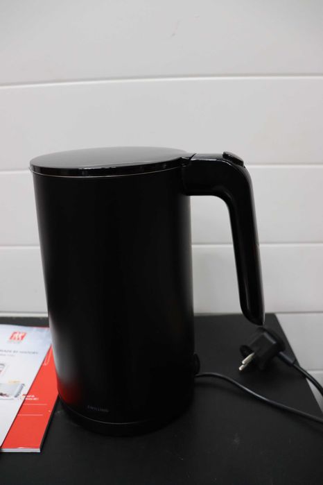 Електрическа кана ZWILLING ENFINIGY от неръждаема стомана, 1850W, 1,5л